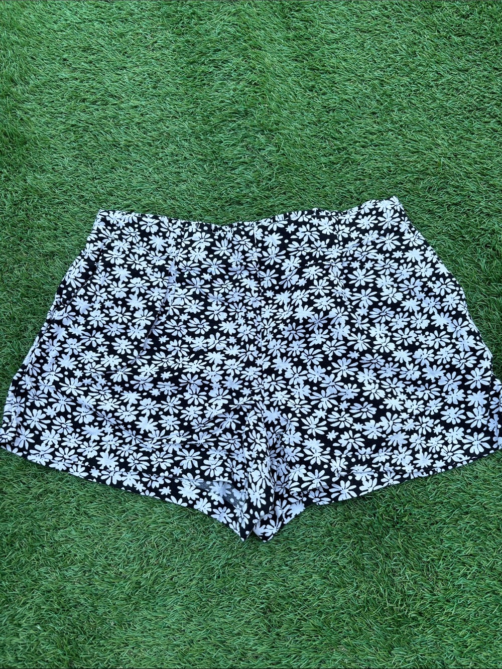 LOFT Black High-Waist Daisy Print Shorts